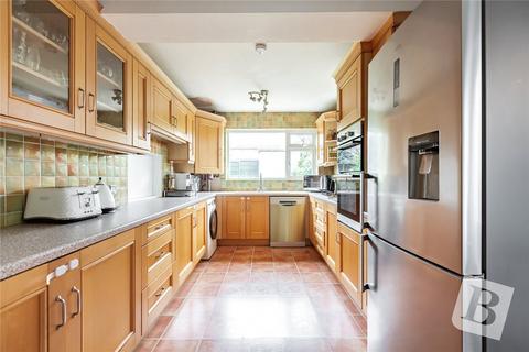 15 Kerry Drive, Upminster, RM14 1JB