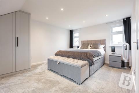 15 Kerry Drive, Upminster, RM14 1JB