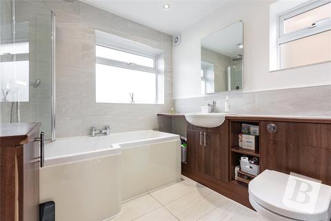 15 Kerry Drive, Upminster, RM14 1JB
