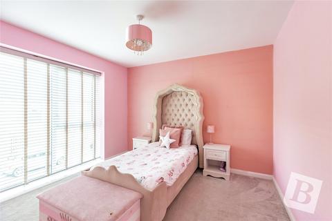 14 Falcon Way, South Ockendon, RM15 5FW