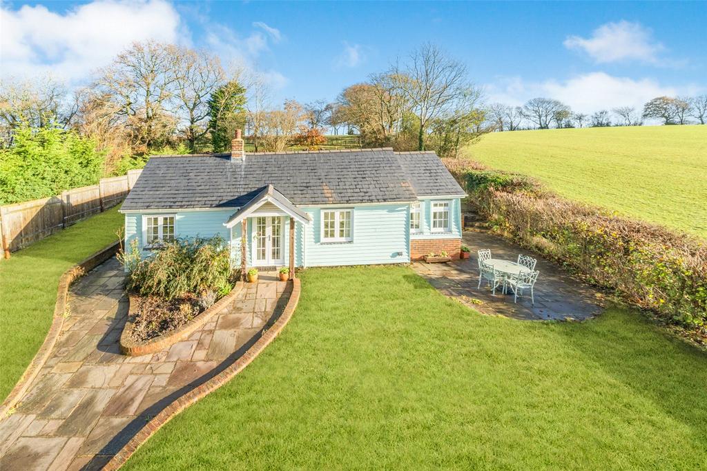 Heartsease, Broad Oak, Heathfield... 4 bed detached house for sale £