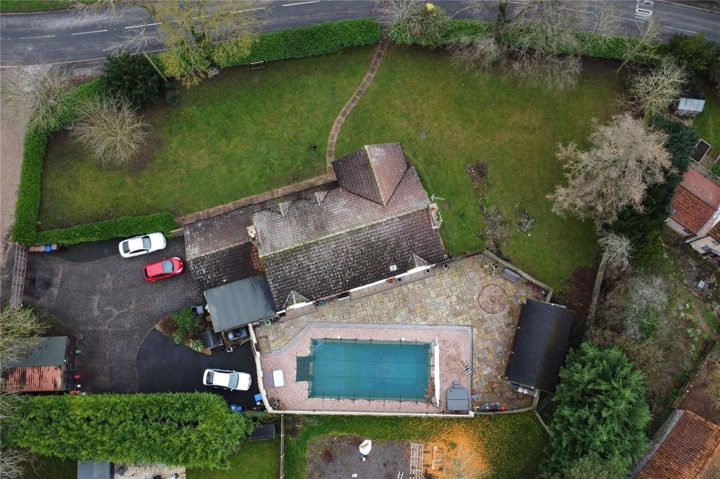 Mildenhall Road, Worlington, Bury St.... 5 bed detached house for sale