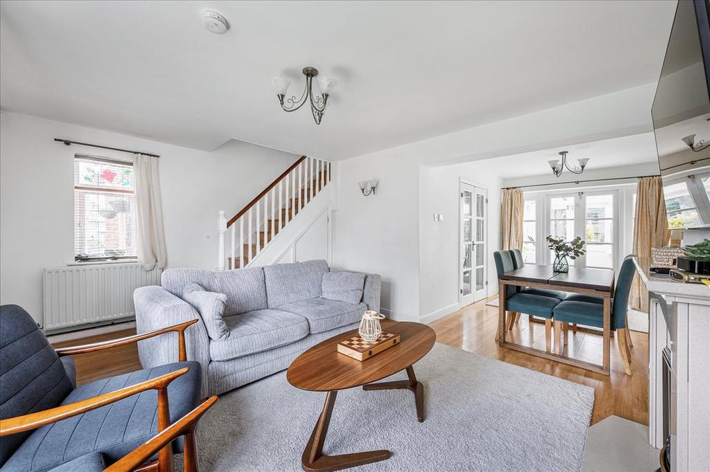 Ferrymead Avenue, Greenford, UB6 3 bed house for sale £515,000