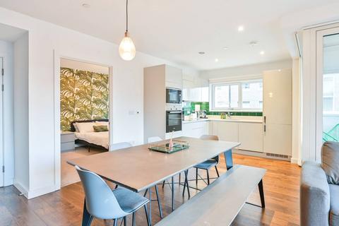 2 bedroom flat for sale, Heygate Street, Elephant and Castle, London, SE17