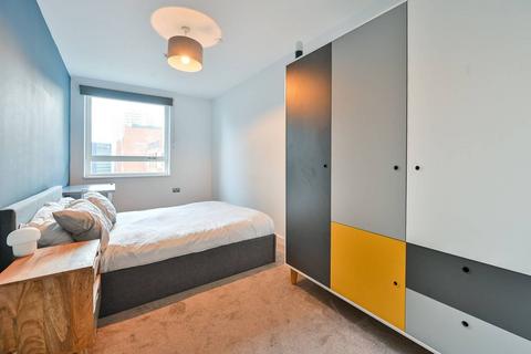 2 bedroom flat for sale, Heygate Street, Elephant and Castle, London, SE17