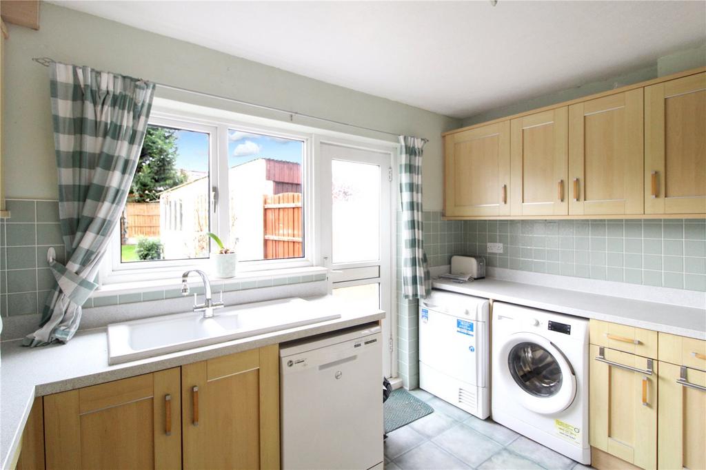Moor Park Gardens, LeighonSea... 3 bed bungalow for sale £375,000