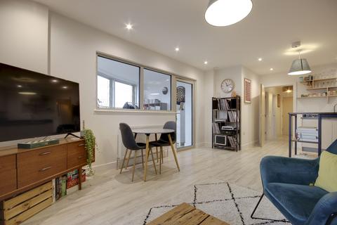 2 bedroom flat for sale, New Willow House, 210 Plaistow Road, London, E13