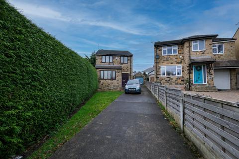 24 Barcroft Grove, Yeadon, Leeds, LS19 7XZ