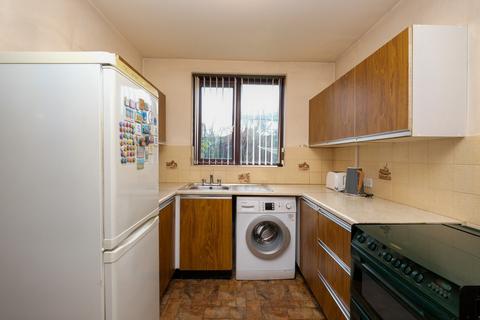 24 Barcroft Grove, Yeadon, Leeds, LS19 7XZ