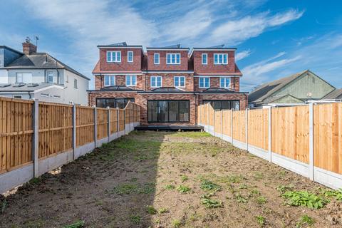 4 bedroom townhouse for sale, Elmsleigh Drive, Leigh On Sea, SS9