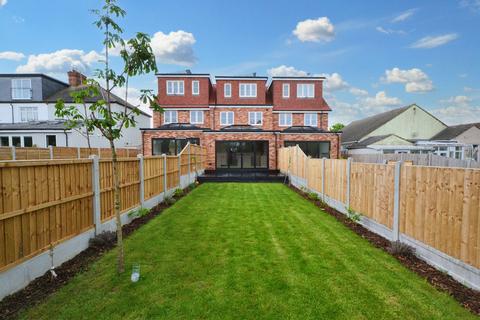4 bedroom townhouse for sale, Elmsleigh Drive, Leigh On Sea, SS9