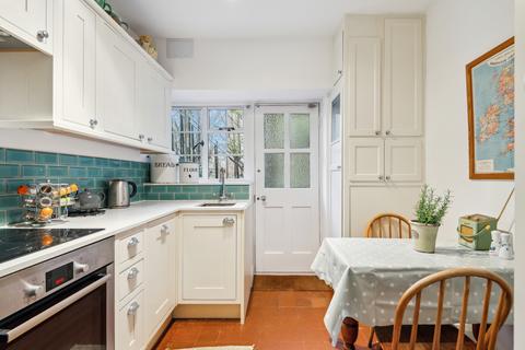 90 Richmond Hill Court, Richmond, TW10 6BG