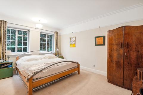90 Richmond Hill Court, Richmond, TW10 6BG