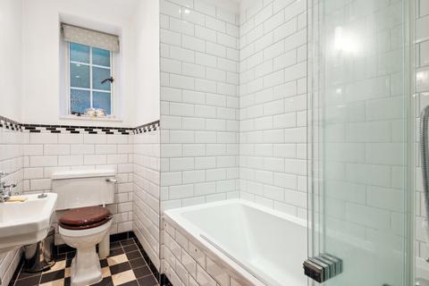 90 Richmond Hill Court, Richmond, TW10 6BG