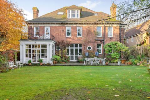 Mitchley, 21 Traps Lane, New Malden, KT3 4RU