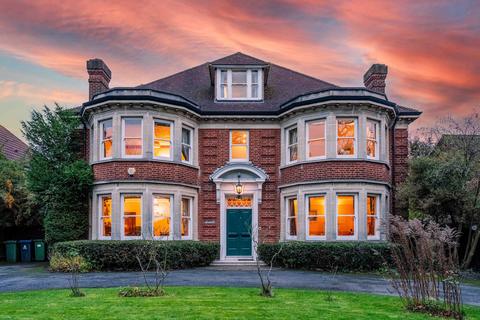 Mitchley, 21 Traps Lane, New Malden, KT3 4RU