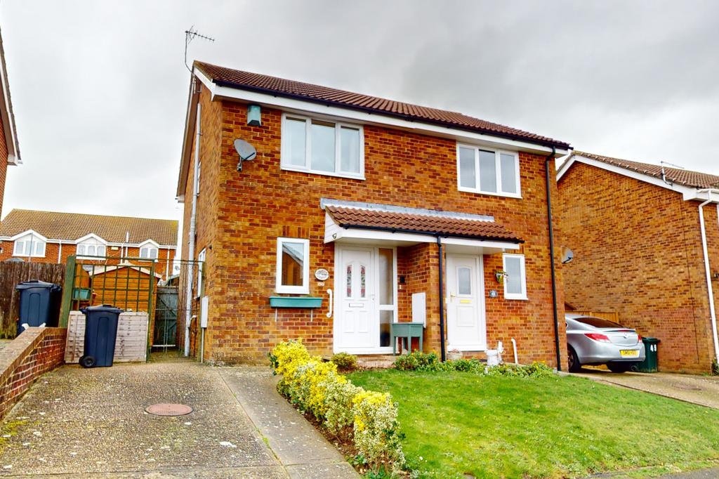 Newlands, Bridewell, Ashford TN23 5LA 2 bed semidetached house for
