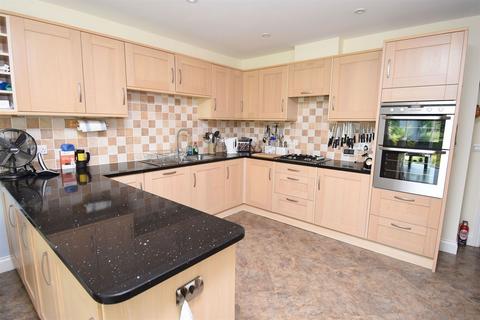 4 bedroom detached house for sale, Chestfield Road, Chestfield, Whitstable