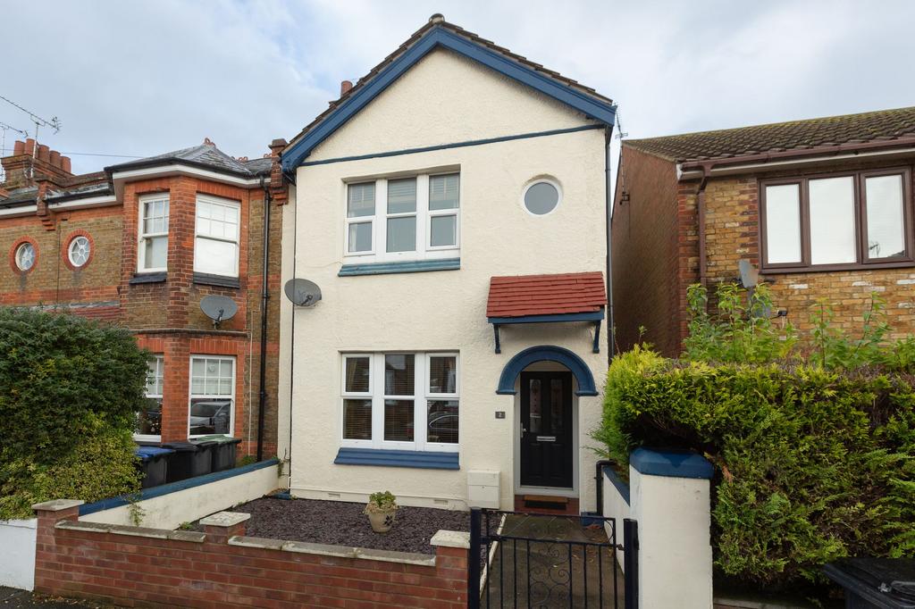 Walmsley Road, Broadstairs, CT10 3 bed semidetached house for sale £