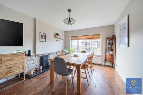 1a Phillida Road, Romford, RM3 0NH
