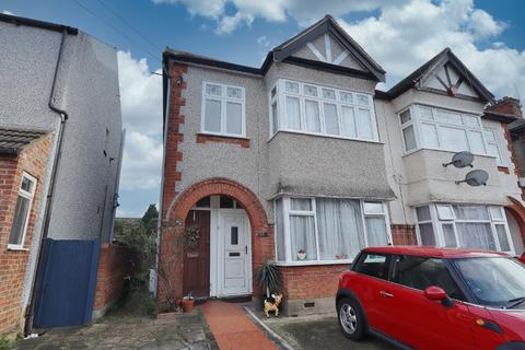 18 Dunton Road, Romford, RM1 4AH