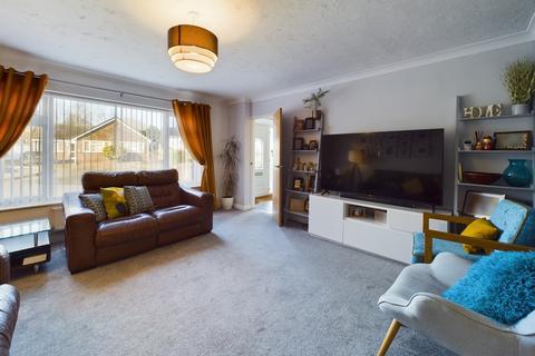 8 Monksgate, Thetford, IP24 1BX