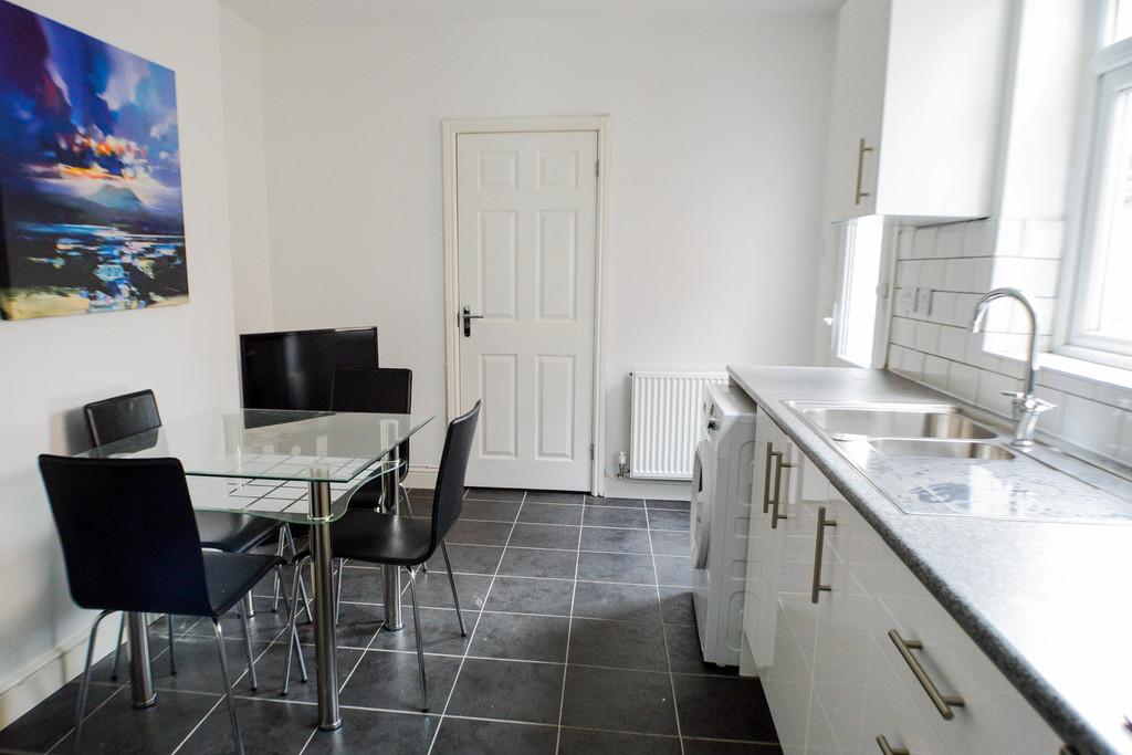 London Road, Derby DE24 6 bed terraced house for sale £185,000