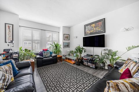 132a Onslow Gardens, Wallington, SM6 9QE