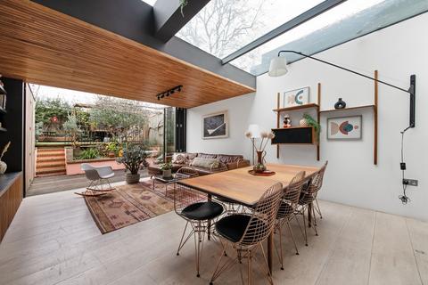 5 bedroom terraced house to rent, St. Donatts Road, Brockley, SE14