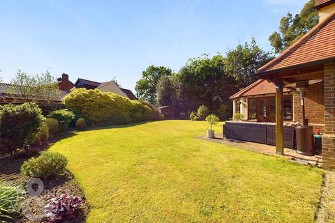 4 bedroom detached house for sale, Norwich Road, Strumpshaw, Norwich