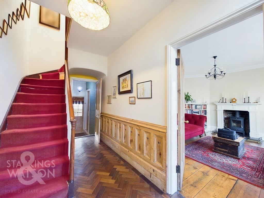 St. Road, Great Yarmouth 4 bed end of terrace house for sale