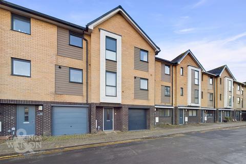 3 bedroom townhouse for sale, St. Saviours Lane, Norwich