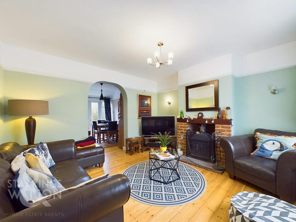 Beccles Road, Bungay 3 bed semidetached house for sale £400,000