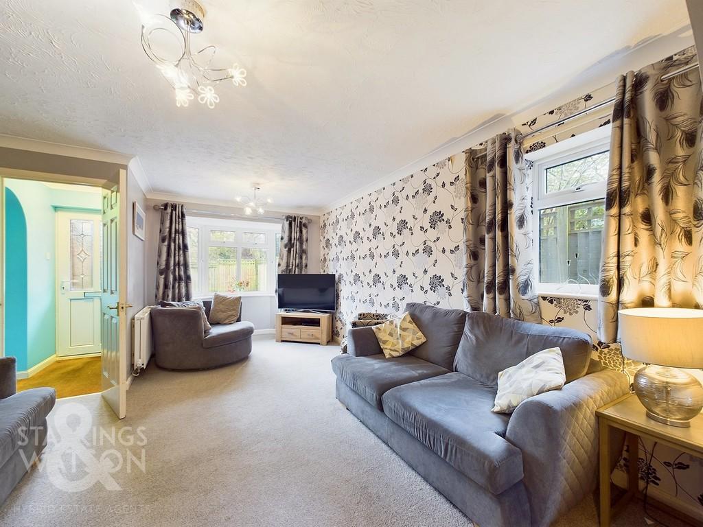 Broadgate, Thorpe Marriott, Norwich 4 bed detached house for sale £