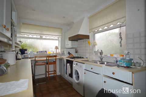 5 Cox Avenue, Bournemouth, BH9 3LY