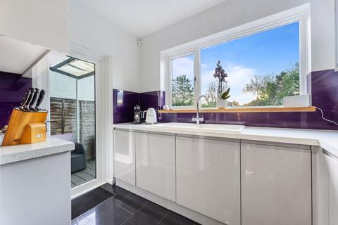 41 Lloyd Road, Worcester Park, KT4 8SA