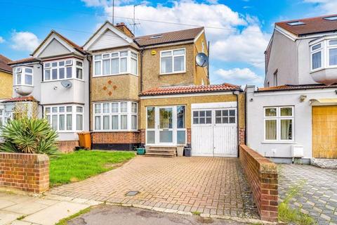 4 bedroom semi-detached house for sale - Mount Drive, North Harrow