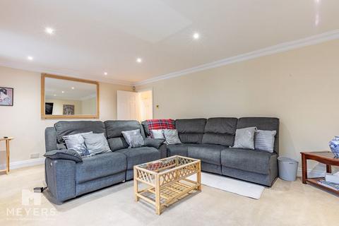 4 Dowlands Road, Bournemouth, BH10 5LG