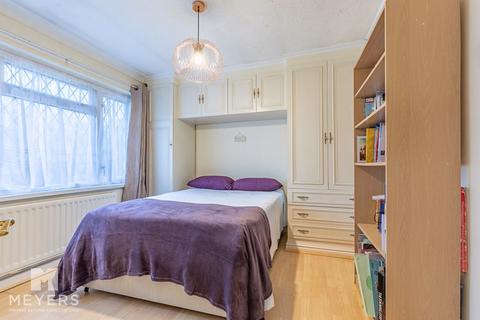 4 Dowlands Road, Bournemouth, BH10 5LG