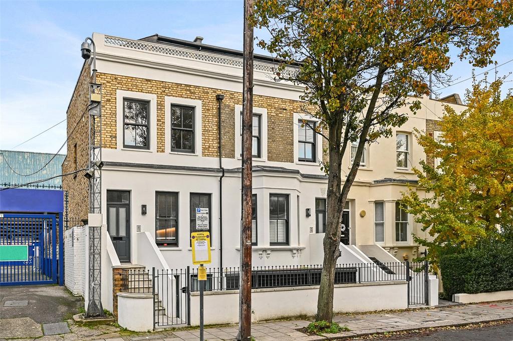 Ellerslie Road, Shepherd's Bush, London, W12 1 bed apartment for sale