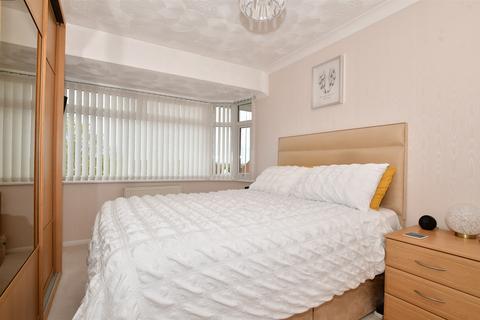 99 Brompton Farm Road, Strood, Rochester, ME2 3RF