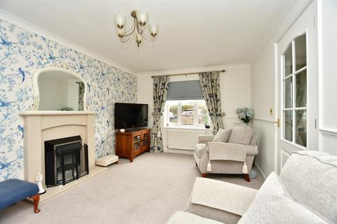 5 Sheppey Way, Iwade, Sittingbourne, ME9 8QY