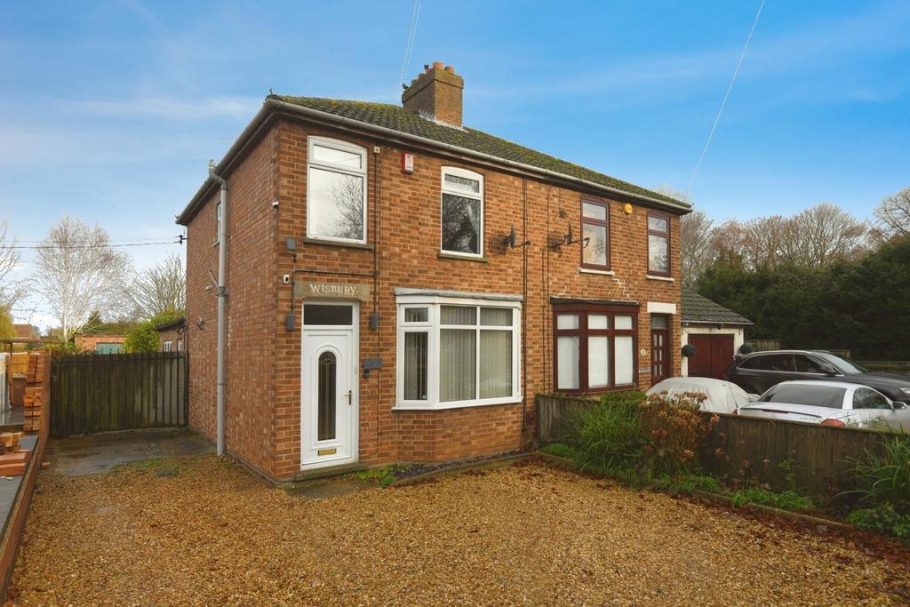 Gorefield Road, Leverington, Wisbech, Cambs, PE13 5AS 3 bed semi