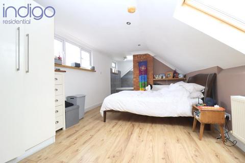 3 bedroom bungalow for sale, Bishopscote Road, Saints, Luton, Bedfordshire, LU3 1PD