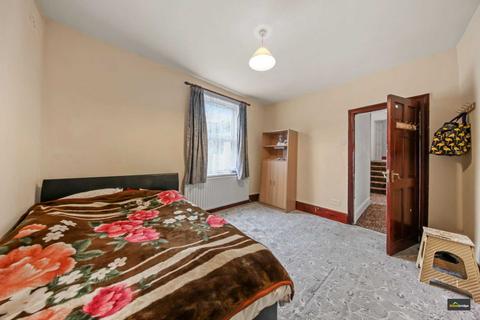 31 Plashet Road, London, E13 0QA