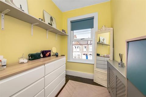 172 Mersham Road, Thornton Heath, CR7 8NQ