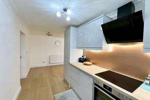 105 Fairbarn Drive, Sheffield, S6 5QJ