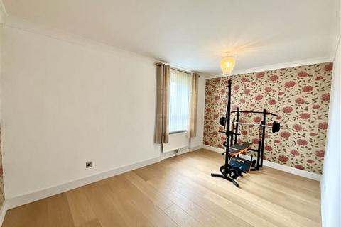 105 Fairbarn Drive, Sheffield, S6 5QJ
