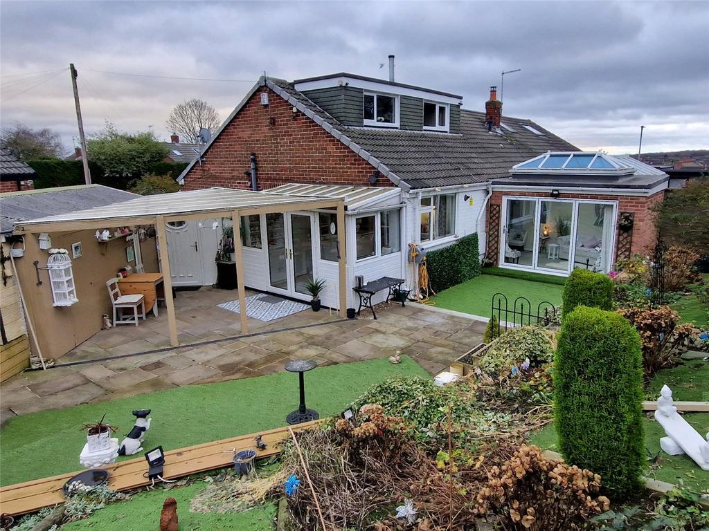Mackie Hill Close, Crigglestone, Wakefield, West Yorkshire 3 bed