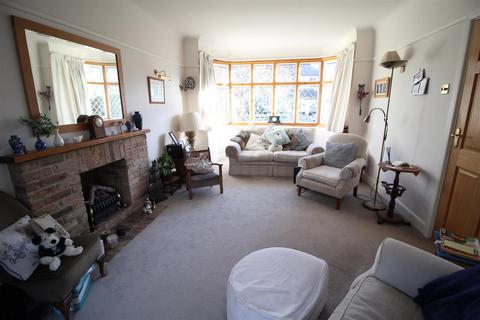 55 Castle Avenue, Epsom, KT17 2PJ